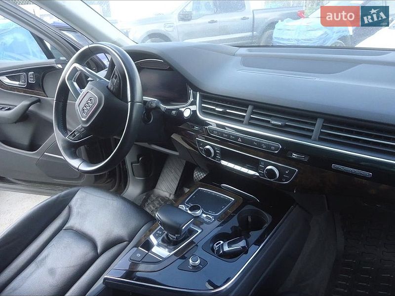 Внедорожник / Кроссовер Audi Q7 2017 в Мукачево