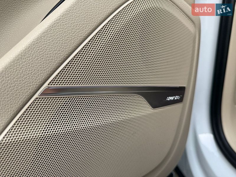 Позашляховик / Кросовер Audi Q7 2017 в Рівному