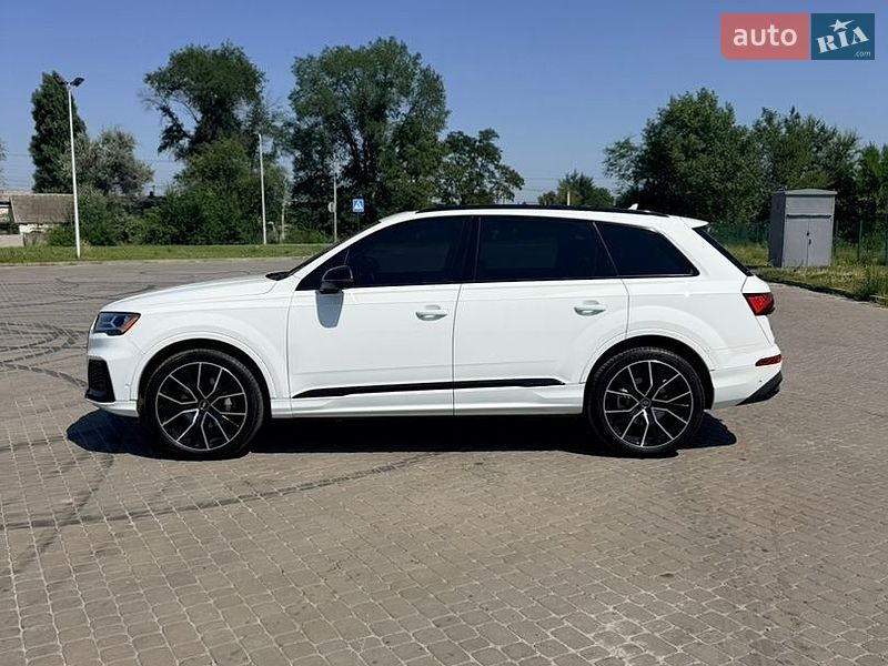 Внедорожник / Кроссовер Audi Q7 2020 в Днепре
