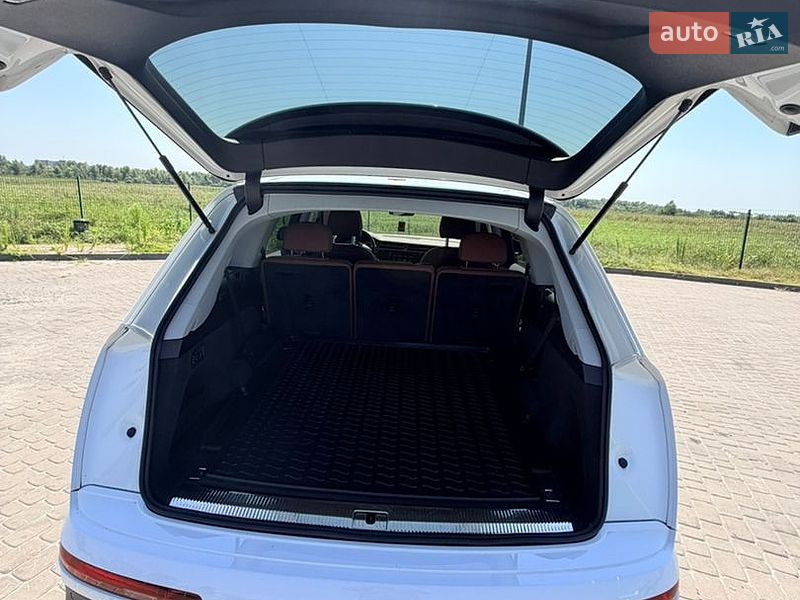 Внедорожник / Кроссовер Audi Q7 2020 в Днепре