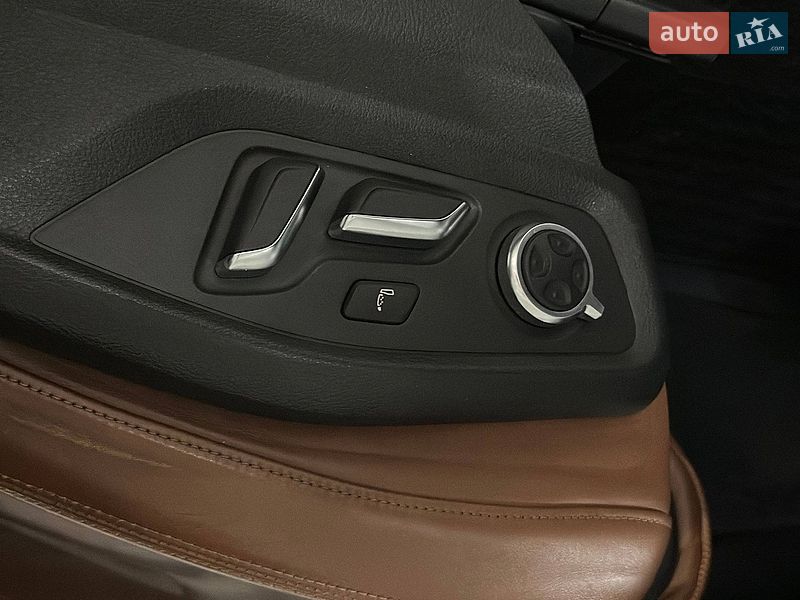 Внедорожник / Кроссовер Audi Q7 2015 в Киеве