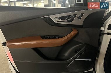 Внедорожник / Кроссовер Audi Q7 2015 в Киеве