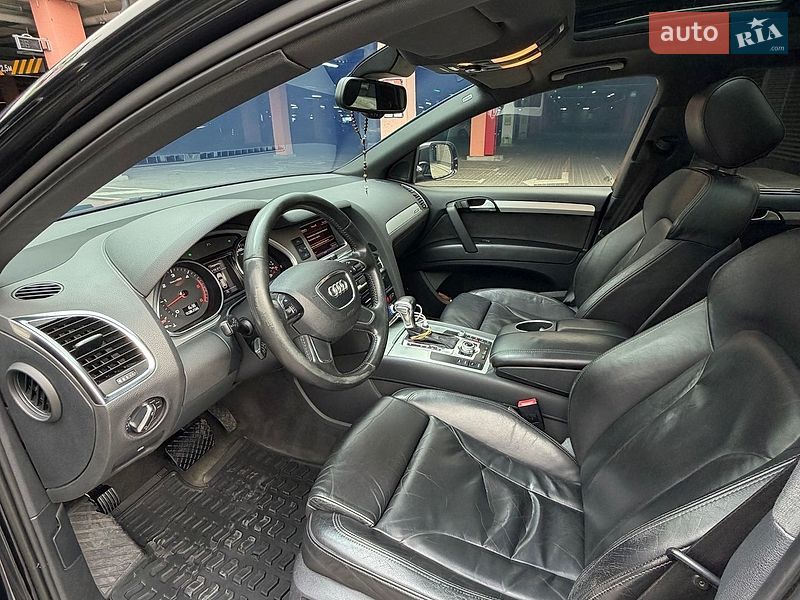 Внедорожник / Кроссовер Audi Q7 2012 в Киеве