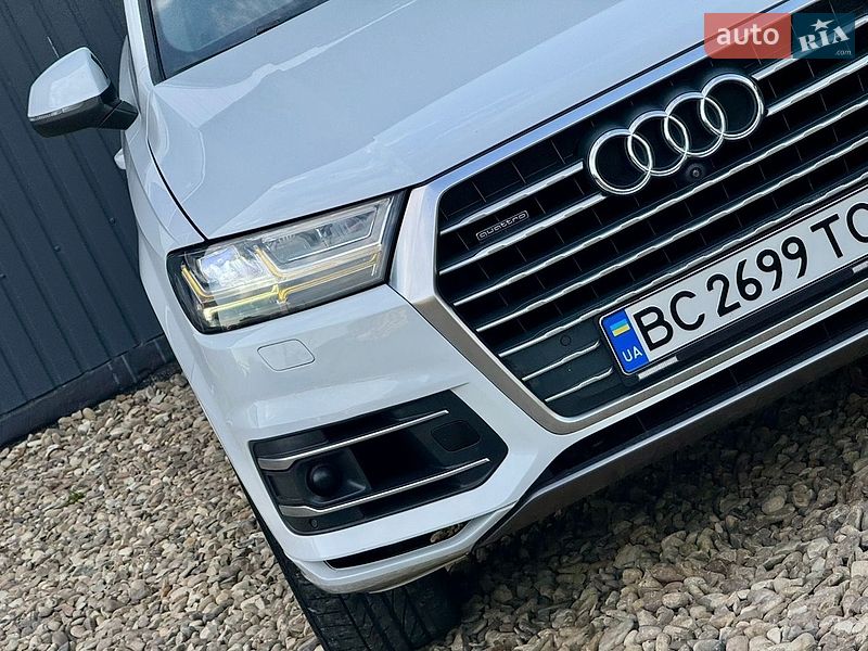 Позашляховик / Кросовер Audi Q7 2016 в Стрию