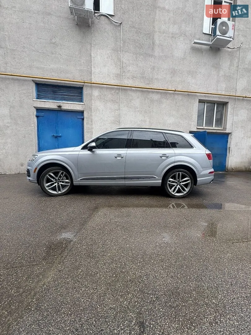 Audi Q7 2016 VIN WA1LAAF70HD012698 фото оголошення 18 з 23