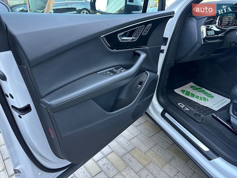 Внедорожник / Кроссовер Audi Q7 2021 в Харькове