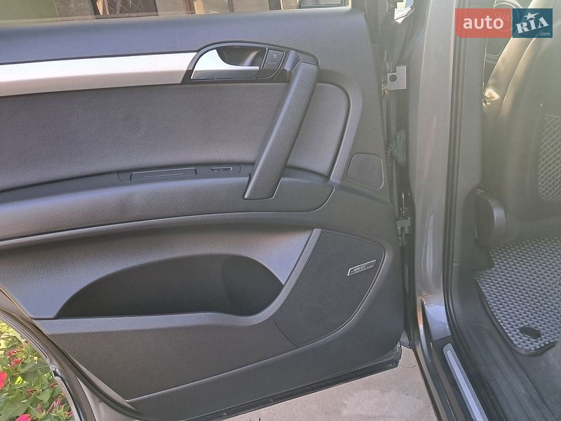 Позашляховик / Кросовер Audi Q7 2013 в Вінниці