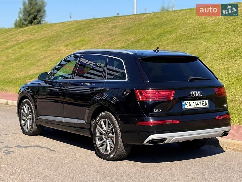 Позашляховик / Кросовер Audi Q7 2018 в Києві