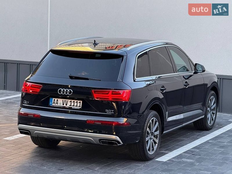 Внедорожник / Кроссовер Audi Q7 2017 в Ровно