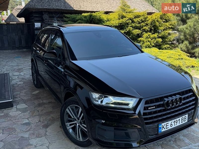 Внедорожник / Кроссовер Audi Q7 2019 в Самаре