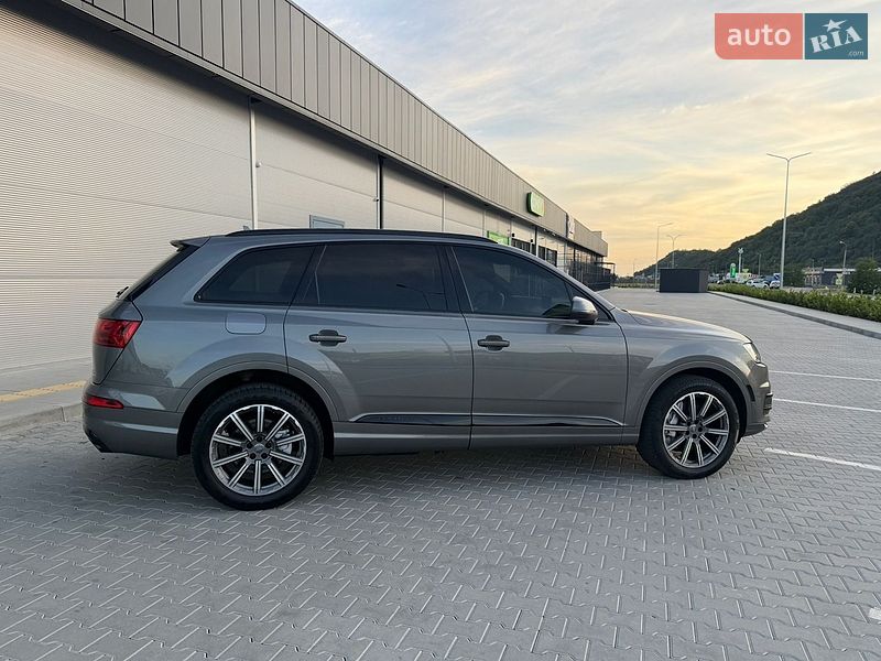 Позашляховик / Кросовер Audi Q7 2018 в Мукачевому