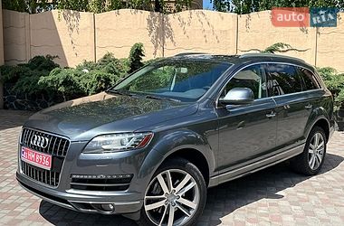 Позашляховик / Кросовер Audi Q7 2015 в Рівному