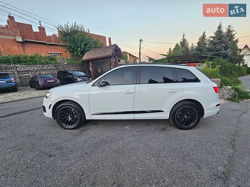 Внедорожник / Кроссовер Audi Q7 2017 в Днепре
