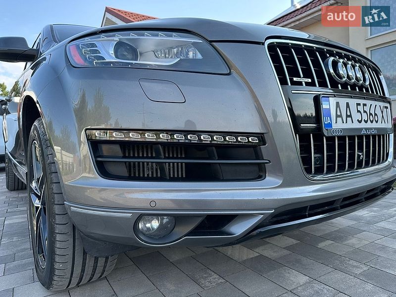Внедорожник / Кроссовер Audi Q7 2015 в Киеве