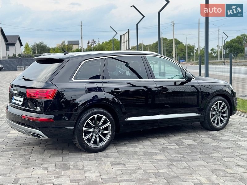 Внедорожник / Кроссовер Audi Q7 2019 в Ровно