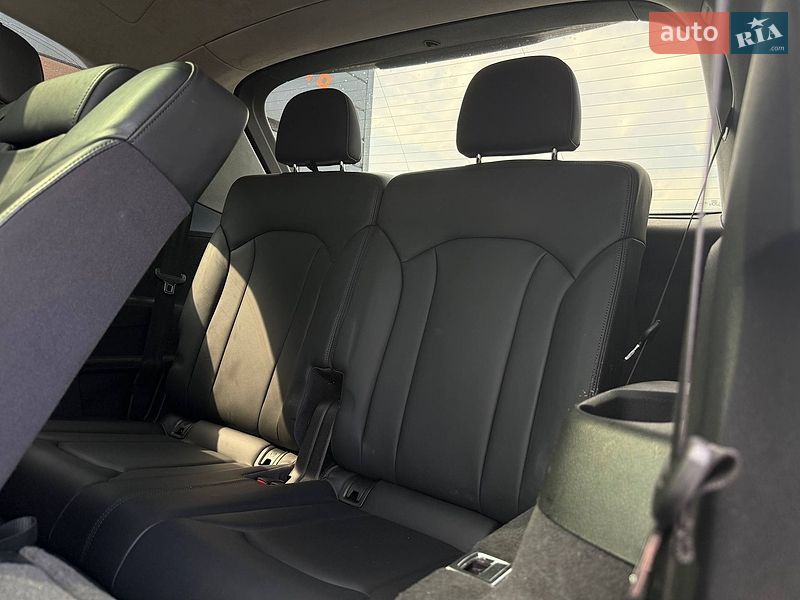 Позашляховик / Кросовер Audi Q7 2016 в Рівному фото 62 Позашляховик / Кросовер Audi Q7 2016 в Рівному