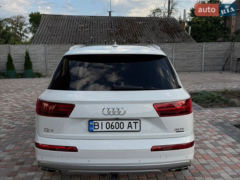 Внедорожник / Кроссовер Audi Q7 2018 в Хороле