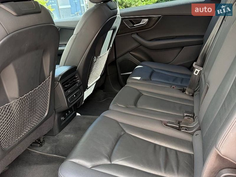 Внедорожник / Кроссовер Audi Q7 2022 в Буче