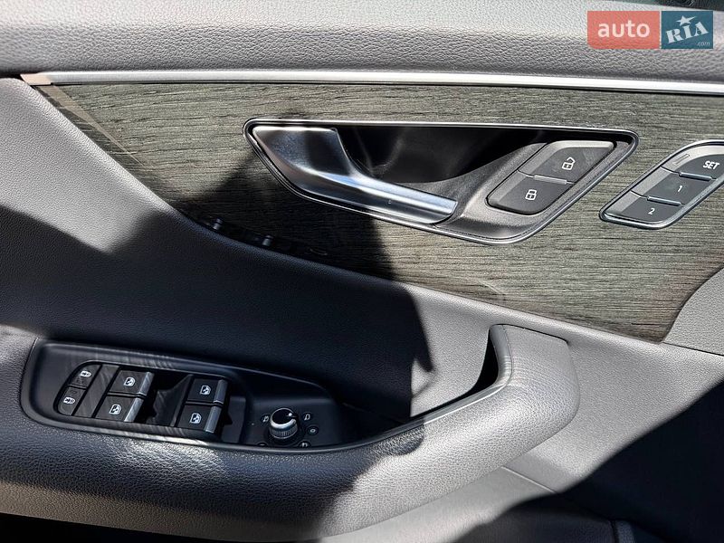 Внедорожник / Кроссовер Audi Q7 2022 в Буче