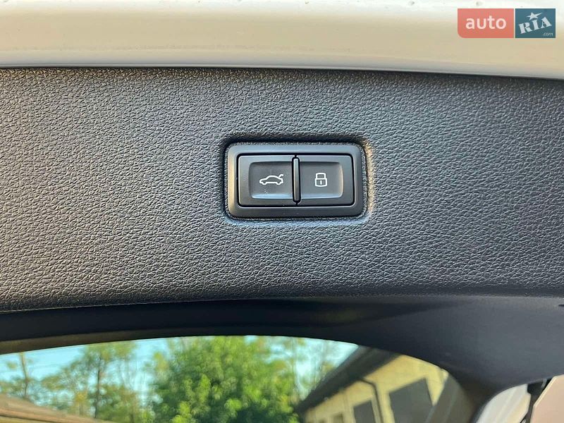Внедорожник / Кроссовер Audi Q7 2018 в Измаиле