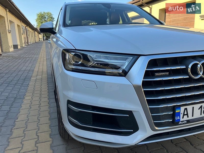 Внедорожник / Кроссовер Audi Q7 2018 в Измаиле
