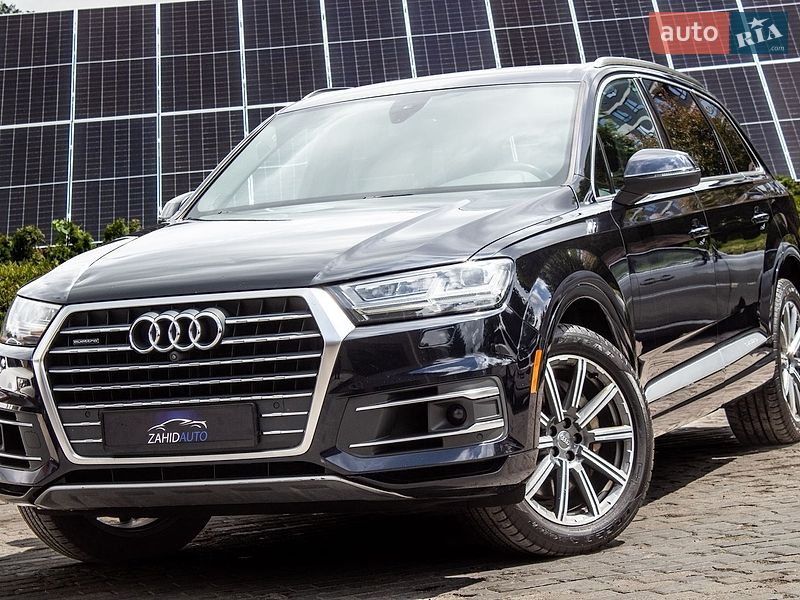 Позашляховик / Кросовер Audi Q7 2017 в Львові