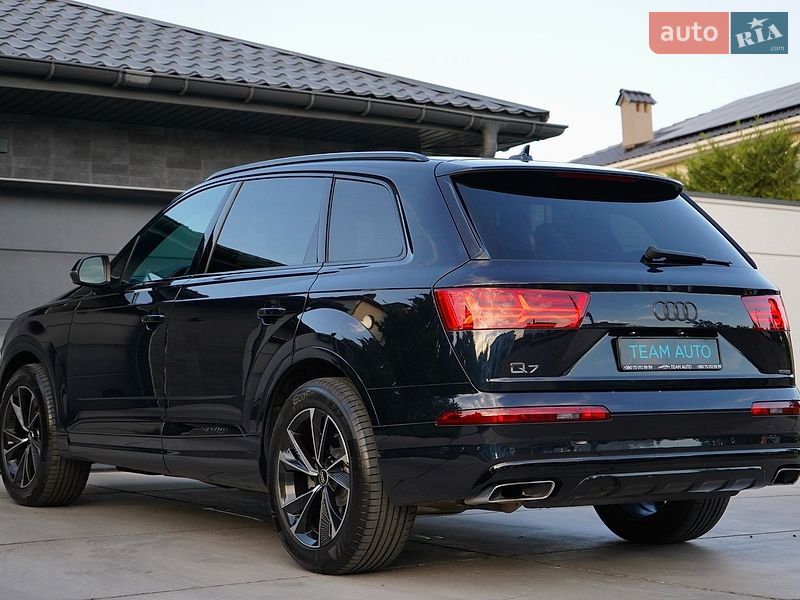 Внедорожник / Кроссовер Audi Q7 2017 в Одессе