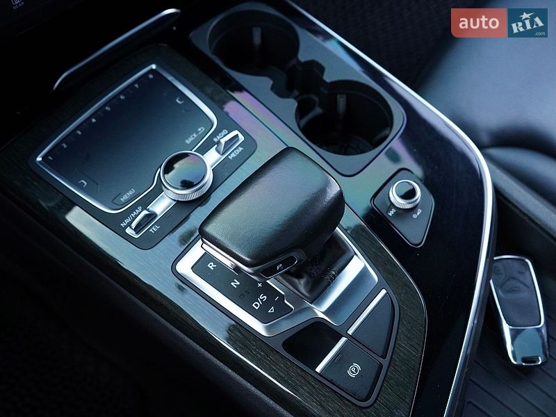 Внедорожник / Кроссовер Audi Q7 2017 в Одессе