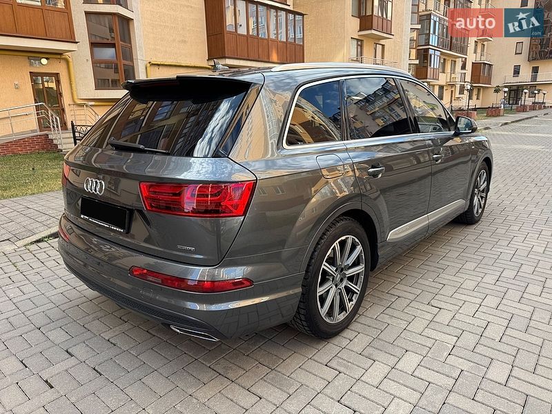 Внедорожник / Кроссовер Audi Q7 2018 в Черновцах