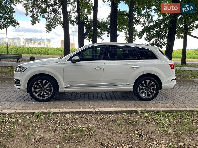 Позашляховик / Кросовер Audi Q7 2017 в Полтаві