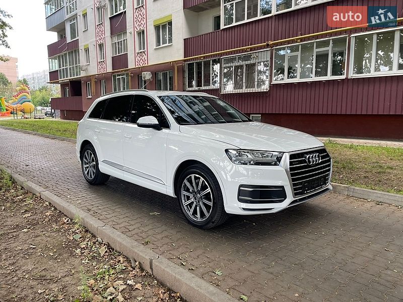Позашляховик / Кросовер Audi Q7 2017 в Полтаві