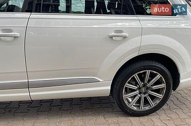 Позашляховик / Кросовер Audi Q7 2017 в Полтаві