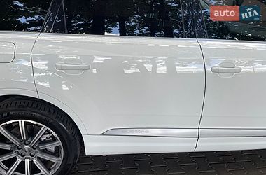 Позашляховик / Кросовер Audi Q7 2017 в Полтаві