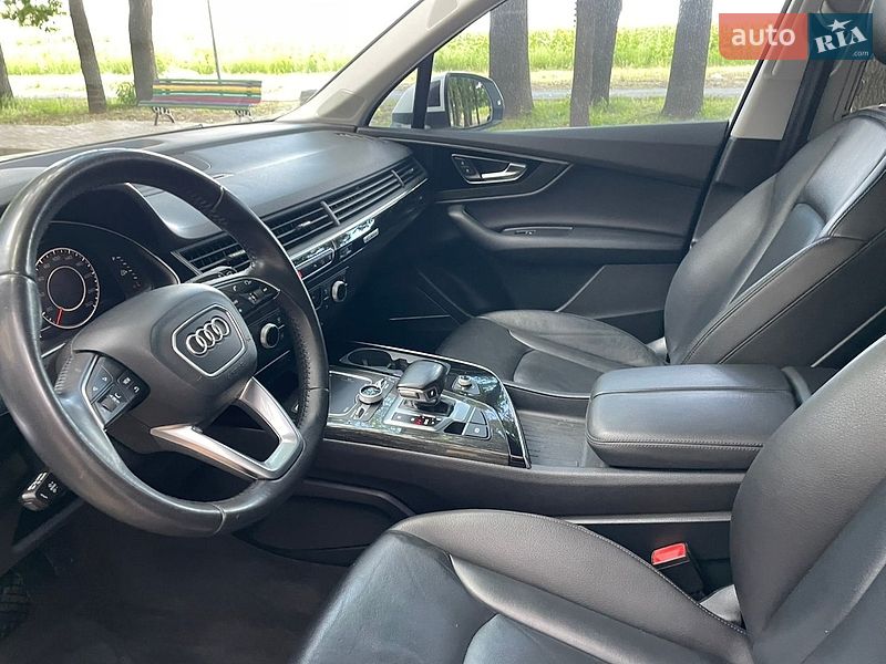 Позашляховик / Кросовер Audi Q7 2017 в Полтаві