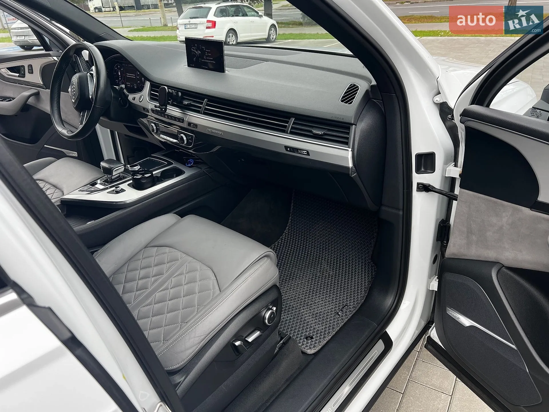 2017 Audi Q7 - мініатюра 7