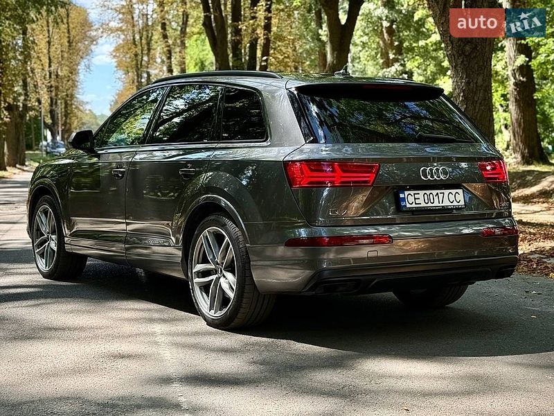 Позашляховик / Кросовер Audi Q7 2018 в Чернівцях