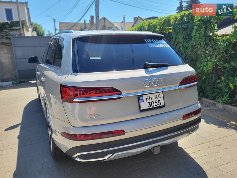 Позашляховик / Кросовер Audi Q7 2021 в Одесі