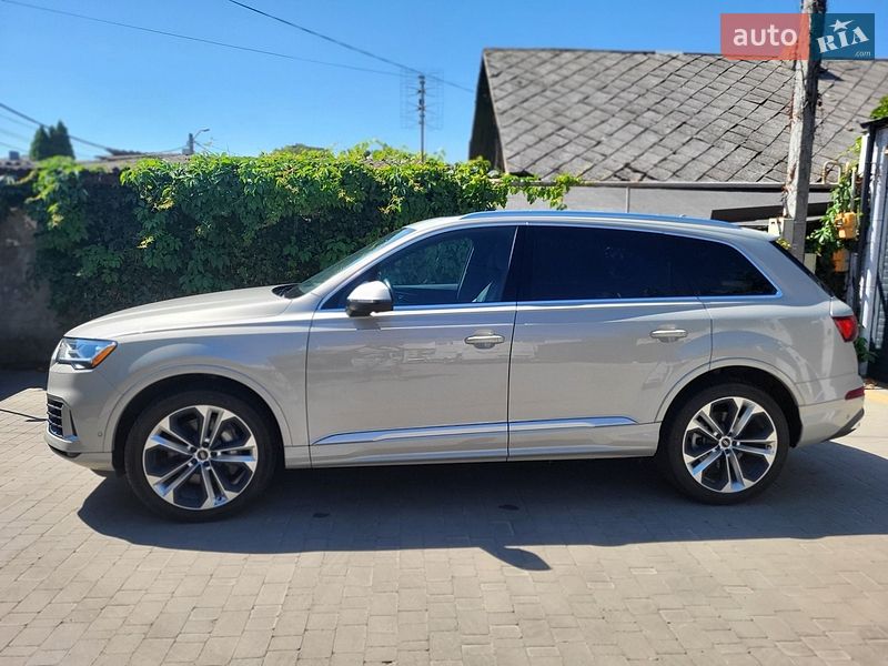 Позашляховик / Кросовер Audi Q7 2021 в Одесі