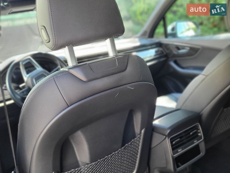 Позашляховик / Кросовер Audi Q7 2021 в Одесі