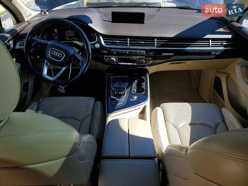 Позашляховик / Кросовер Audi Q7 2017 в Львові