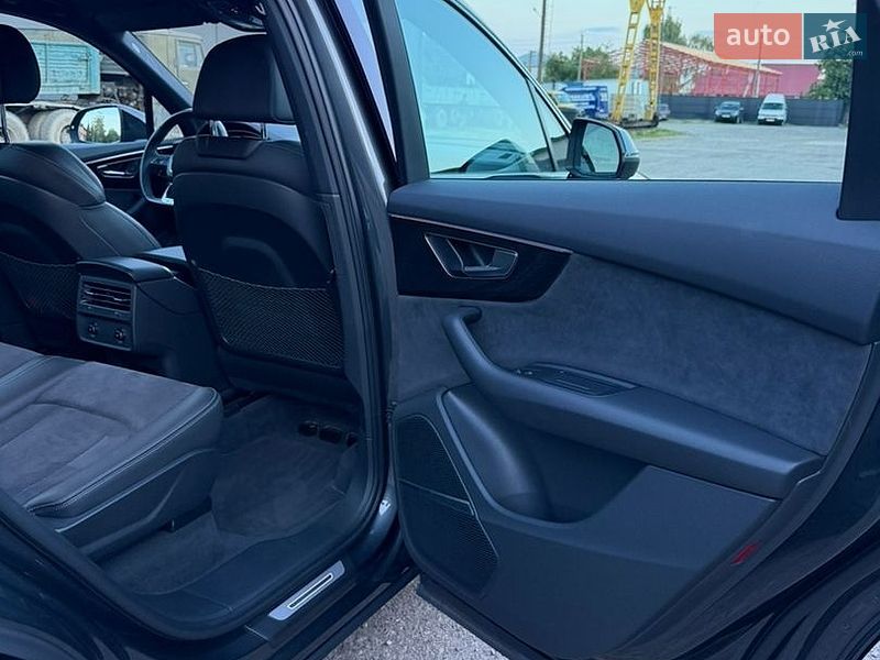 Позашляховик / Кросовер Audi Q7 2024 в Івано-Франківську