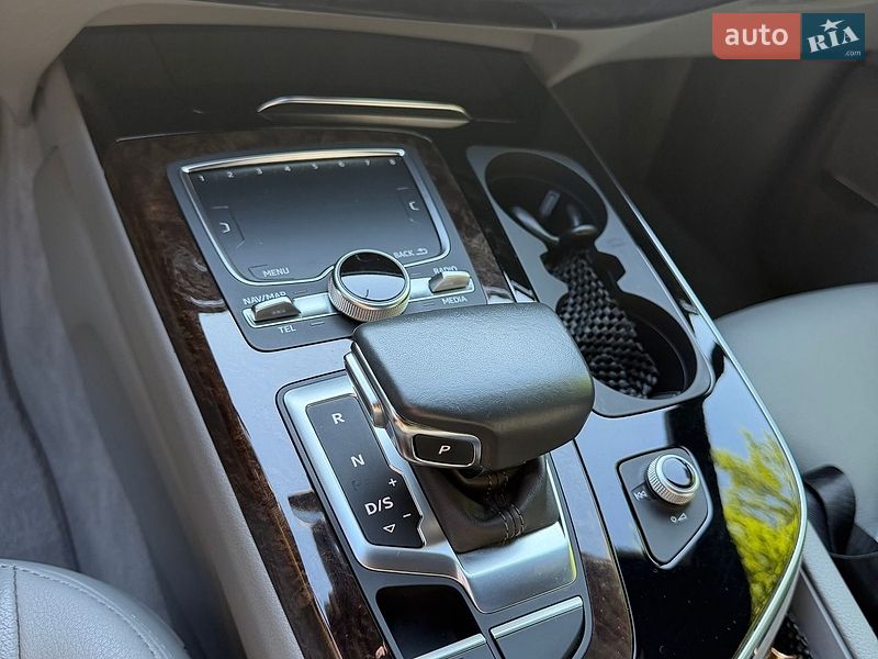 Позашляховик / Кросовер Audi Q7 2018 в Львові