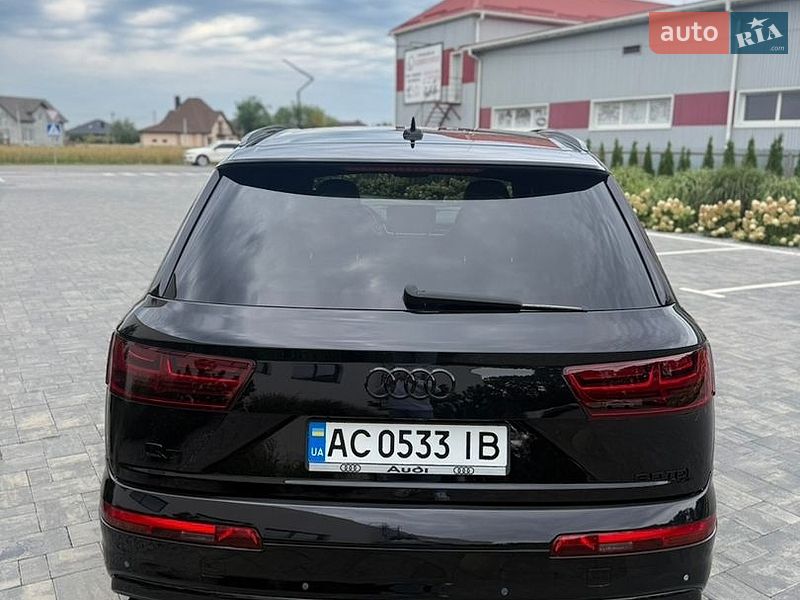Внедорожник / Кроссовер Audi Q7 2016 в Луцке