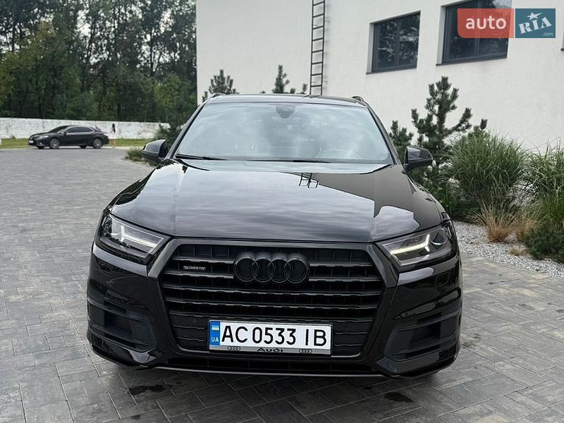 Внедорожник / Кроссовер Audi Q7 2016 в Луцке