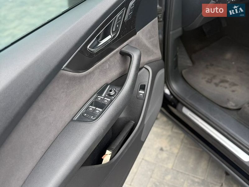 Внедорожник / Кроссовер Audi Q7 2016 в Луцке