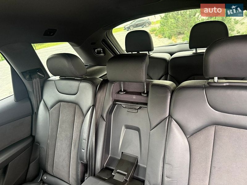Внедорожник / Кроссовер Audi Q7 2016 в Луцке