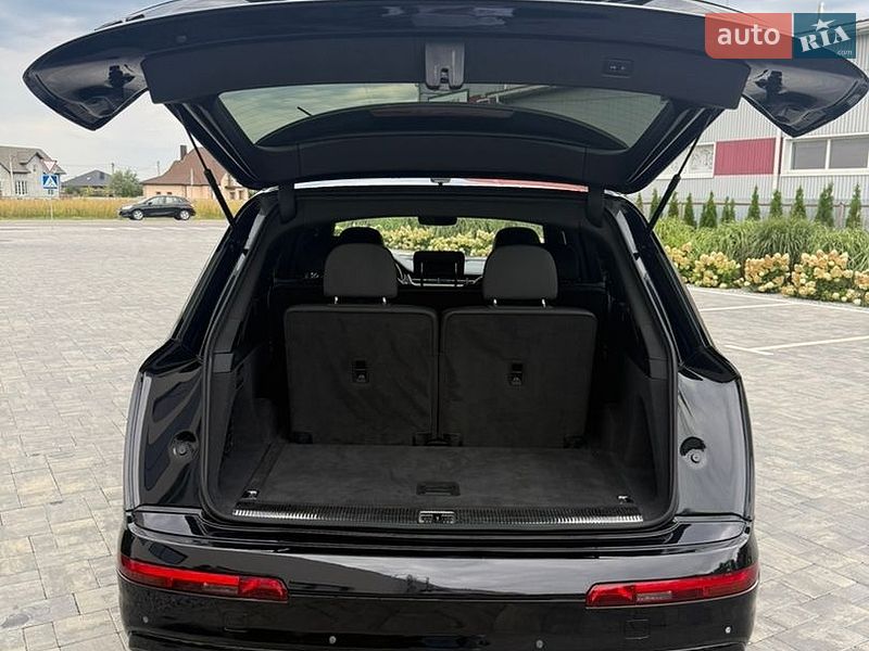 Внедорожник / Кроссовер Audi Q7 2016 в Луцке