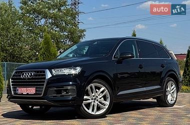 Внедорожник / Кроссовер Audi Q7 2017 в Киеве