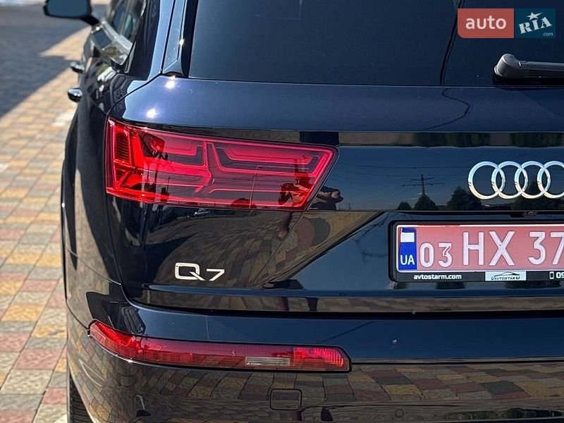 Внедорожник / Кроссовер Audi Q7 2017 в Киеве