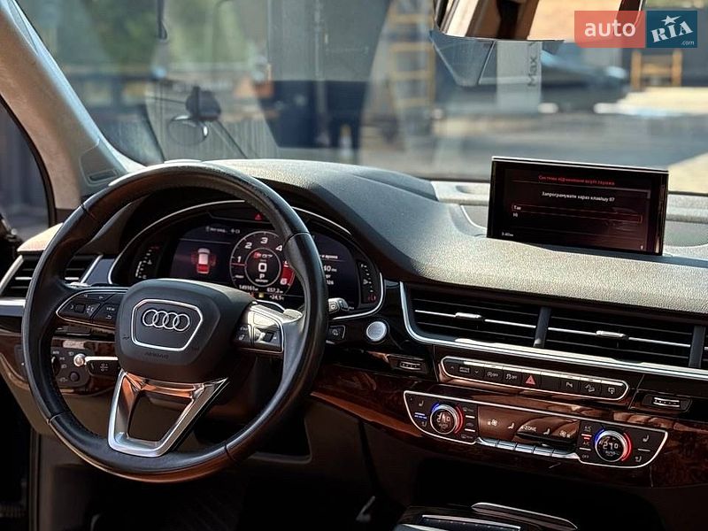 Внедорожник / Кроссовер Audi Q7 2017 в Киеве